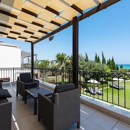 Sea Front Oceanus H3 By Ezoria Villa